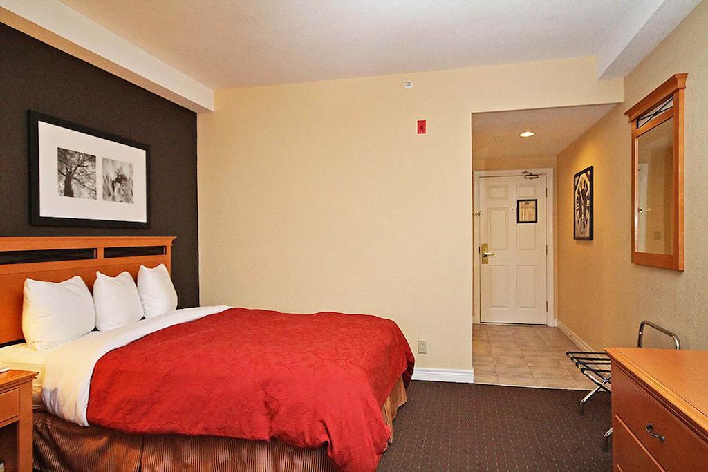 Fairfield Inn & Suites By Marriott Ottawa Kanata Room photo