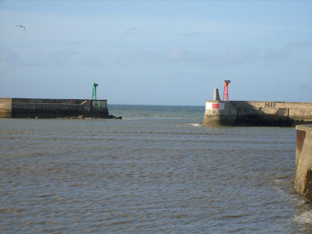 Hotel Eisenhower Port-en-Bessin-Huppain Exterior photo