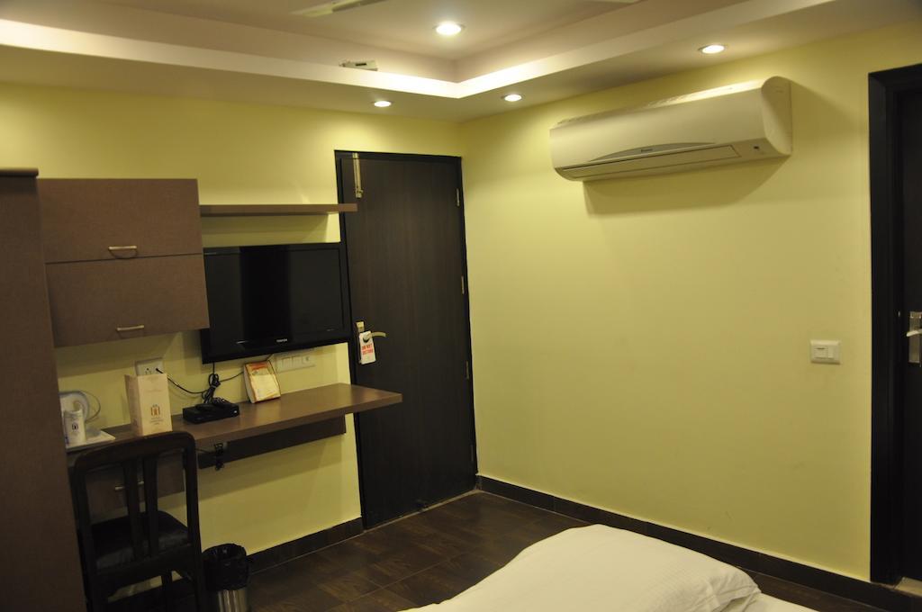 Hotel Diamond Inn Faridabad Room photo