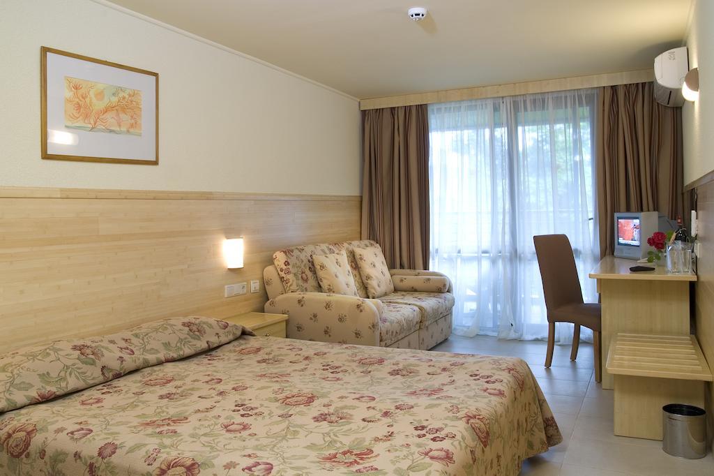 Flamingo Grand Hotel & Spa Albena Room photo