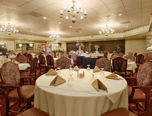 Ramada Conference Center Hotel Morgantown Restaurant photo