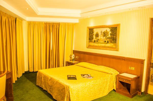 Clelia Palace Hotel Rome Room photo