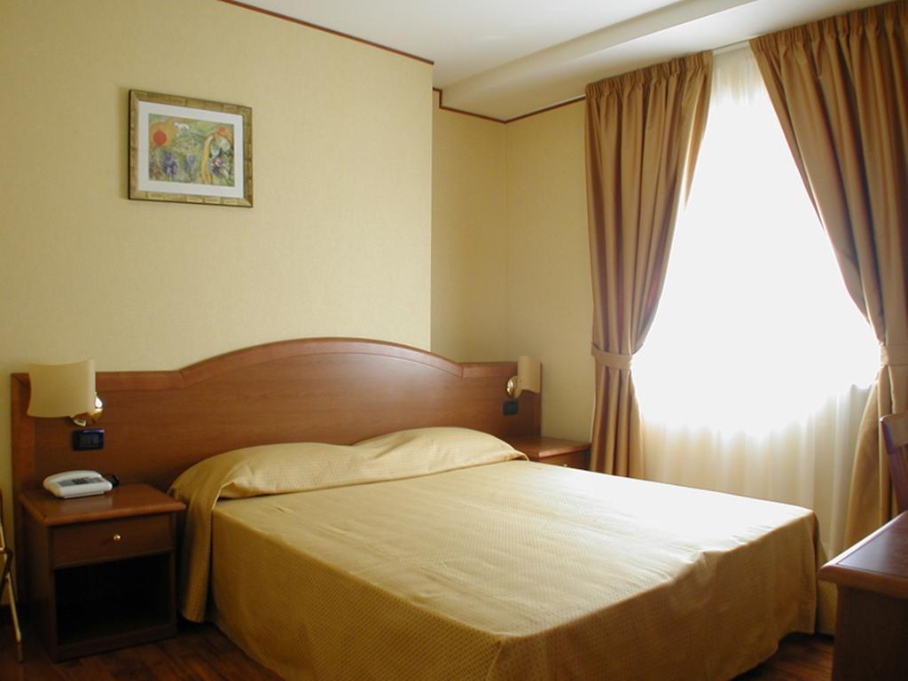 Hotel Dimora Adriana Tivoli Room photo