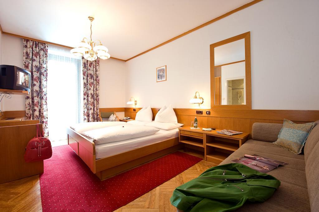 Kur- Und Sporthotel Winkler Bad Hofgastein Room photo