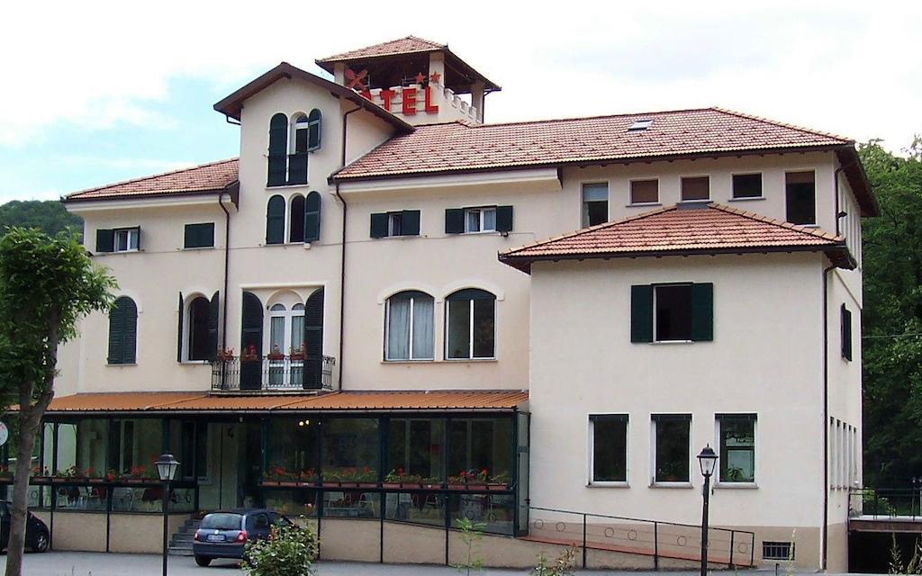 Albergo Ristorante Turchino Campo Ligure Exterior photo