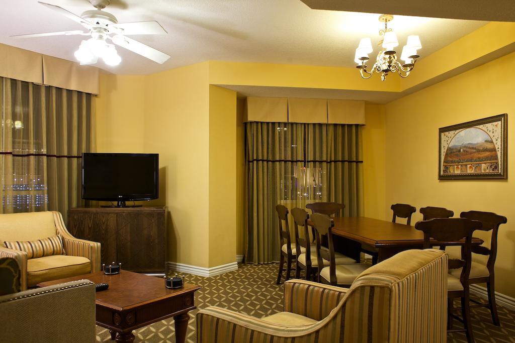 Wyndham Grand Desert Resort Las Vegas Room photo