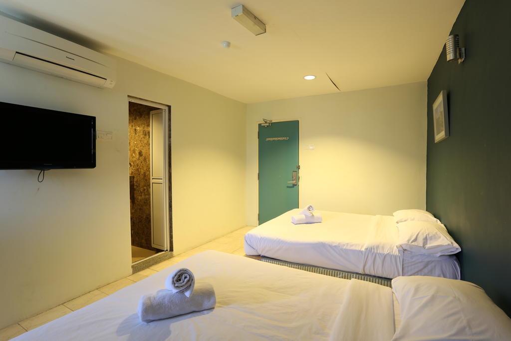 New Town Hotel Klang Room photo