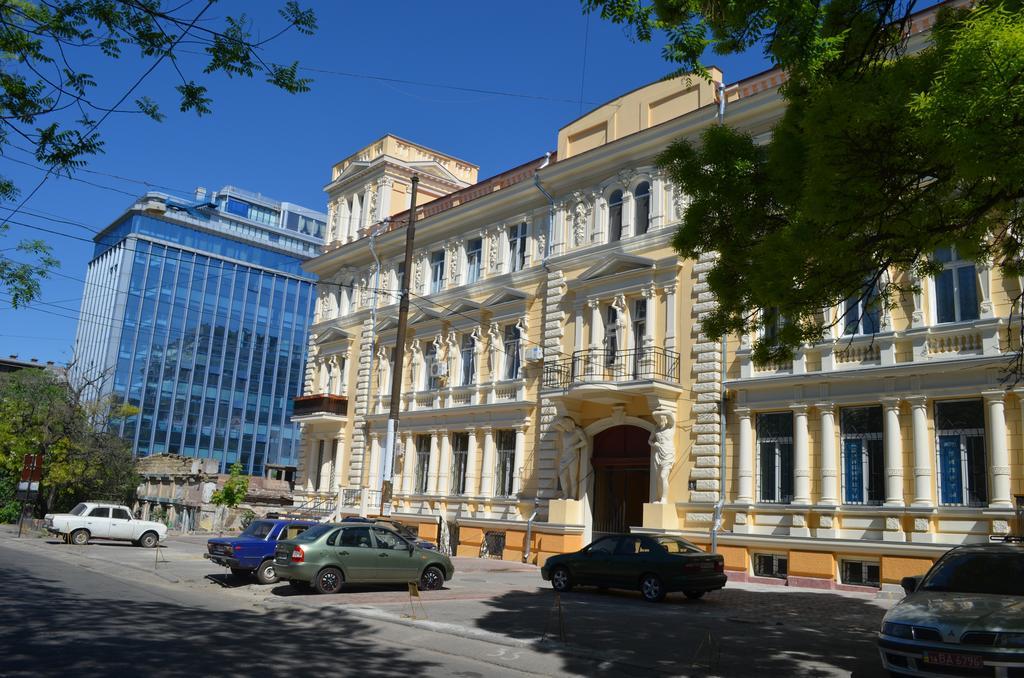 Chemodan Hostel Odessa Exterior photo