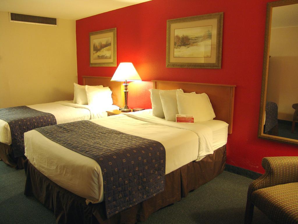 Hays Ambassador Hotel & Conference Center Room photo