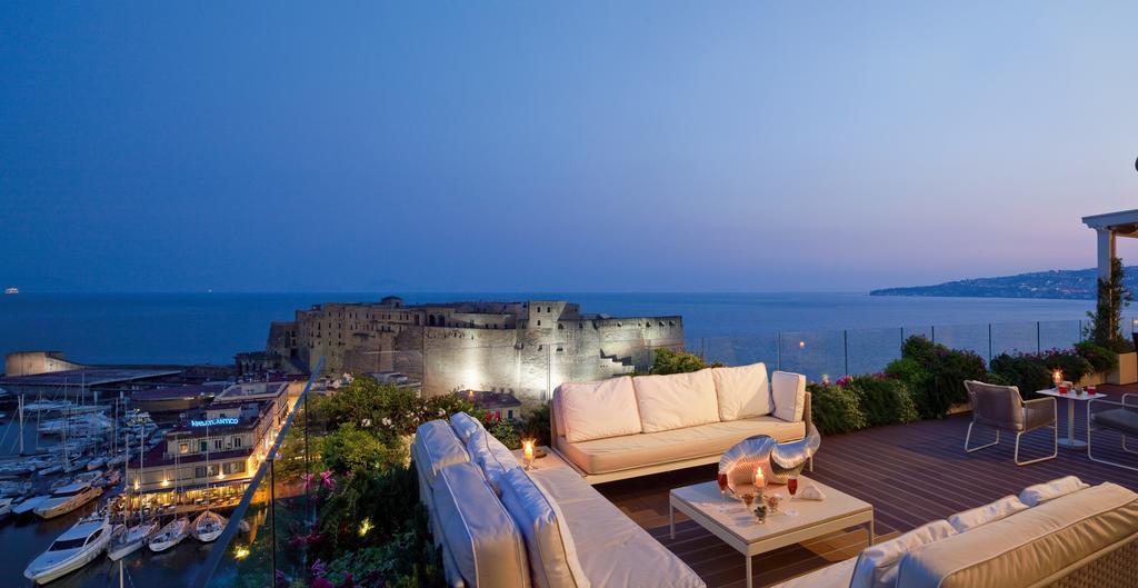 Grand Hotel Vesuvio Naples Exterior photo