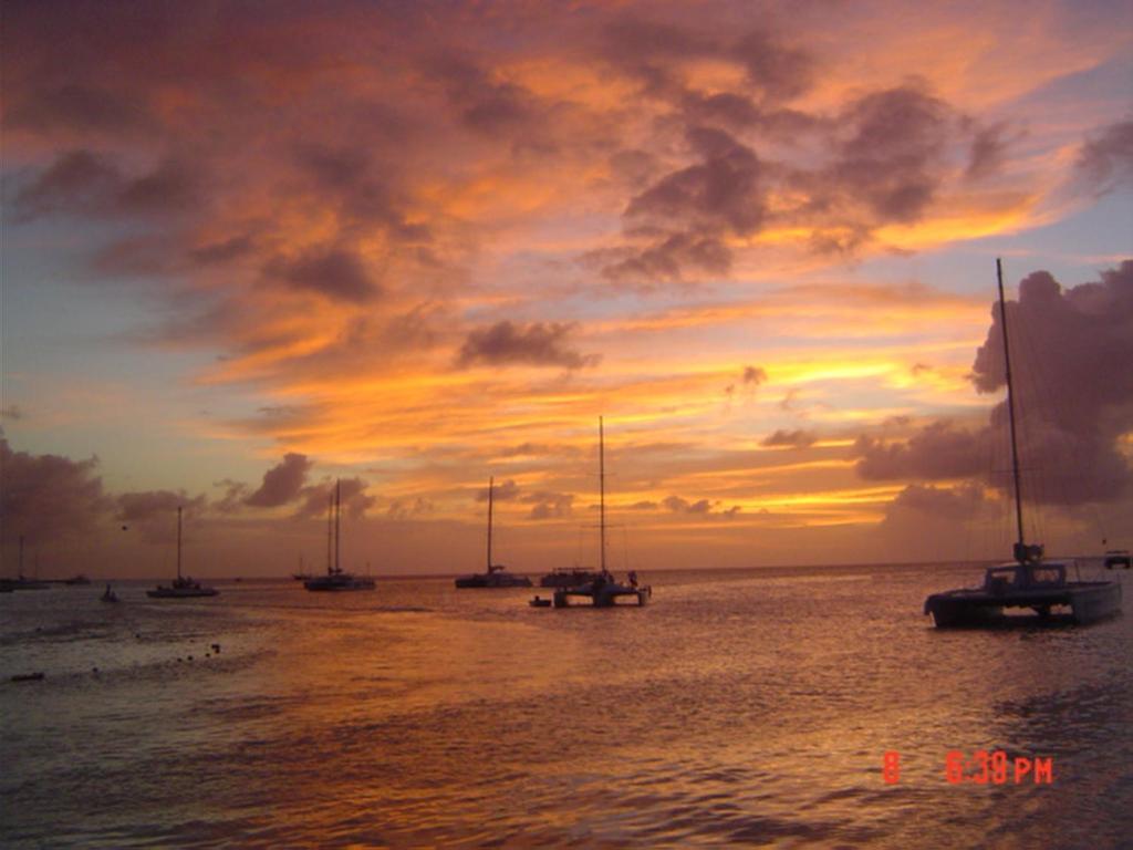 Le Chateau Ocean Villas Oranjestad Exterior photo