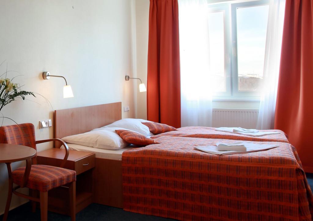 Travel Hotel Prague Room photo