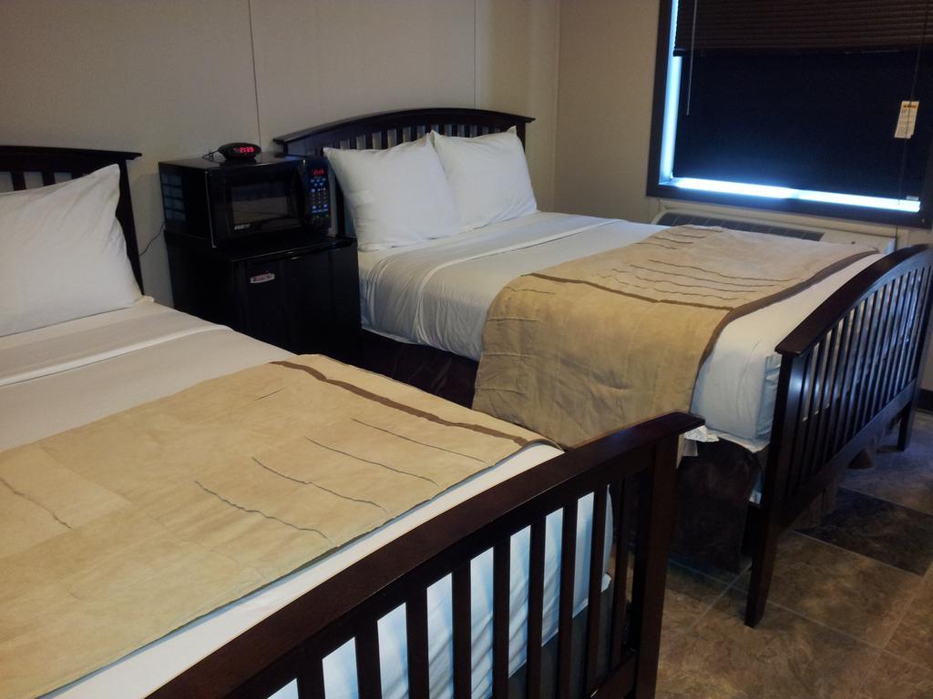 South Texas Lodge Carrizo Springs Room photo