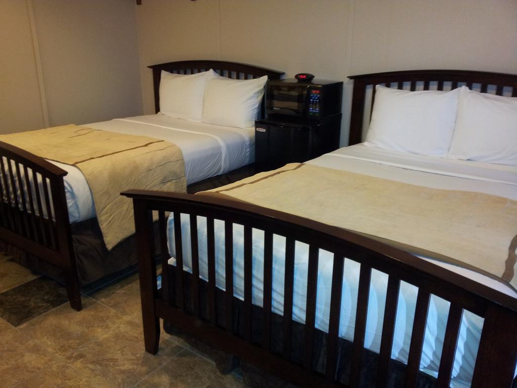 South Texas Lodge Carrizo Springs Room photo