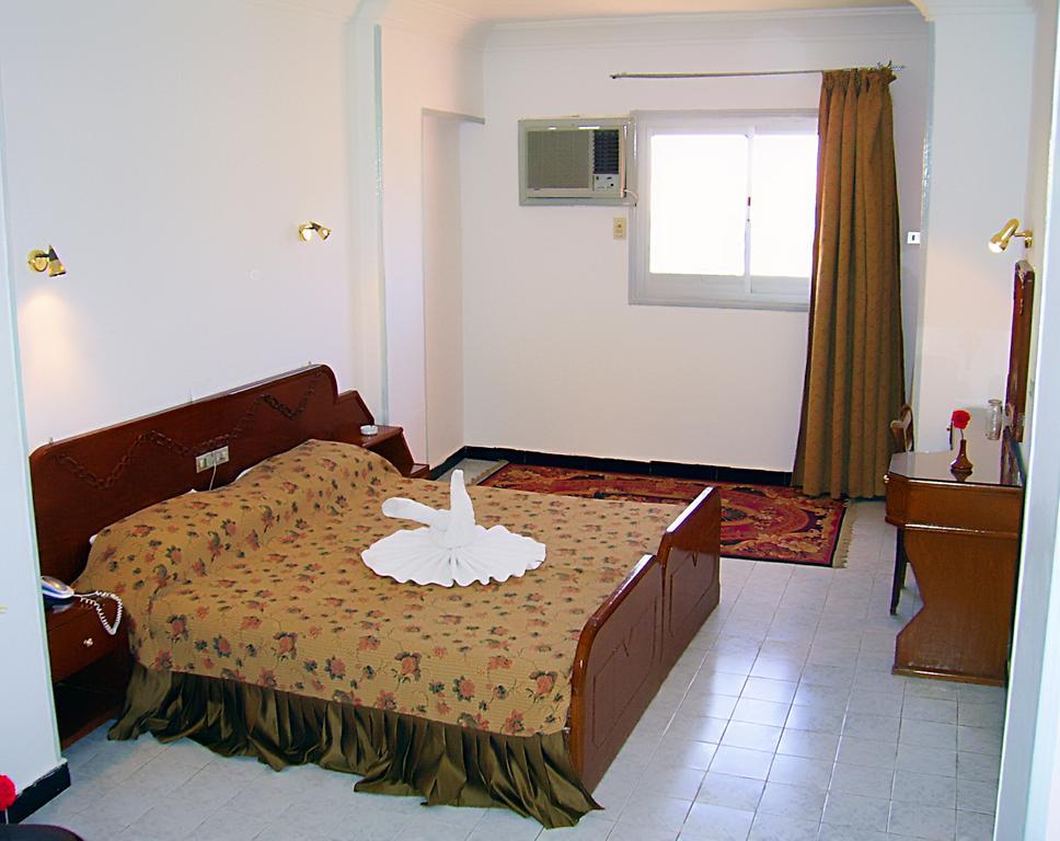 Sara Hotel Aswan Room photo