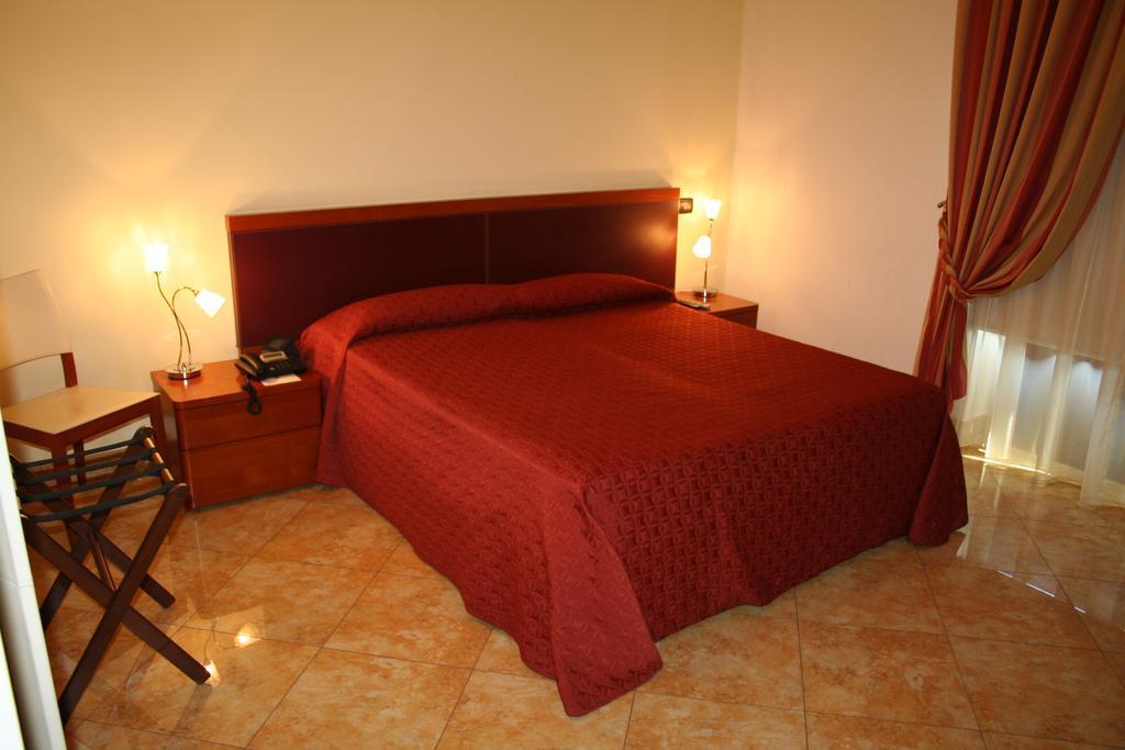 Ypsigro Palace Hotel Castelbuono  Room photo