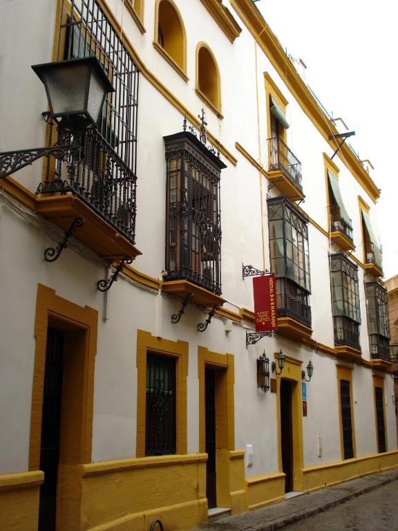 Bed & Breakfast Naranjo Seville Exterior photo