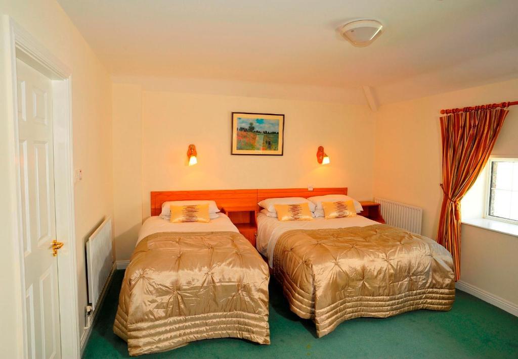 Dundrum House Hotel, Golf & Leisure Resort Room photo