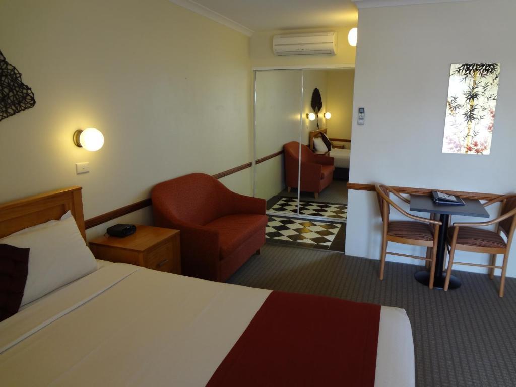 Three Explorers Motel Katoomba Room photo