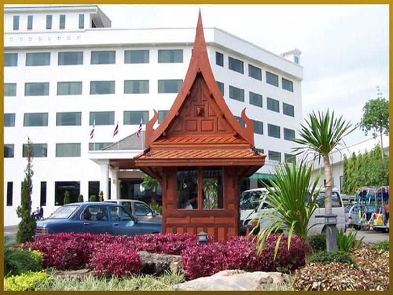 Sri U-Thong Grand Hotel Suphan Buri Exterior photo