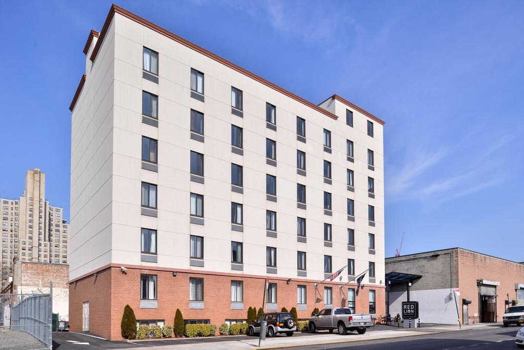 Red Lion Inn And Suites Brooklyn New York Exterior photo