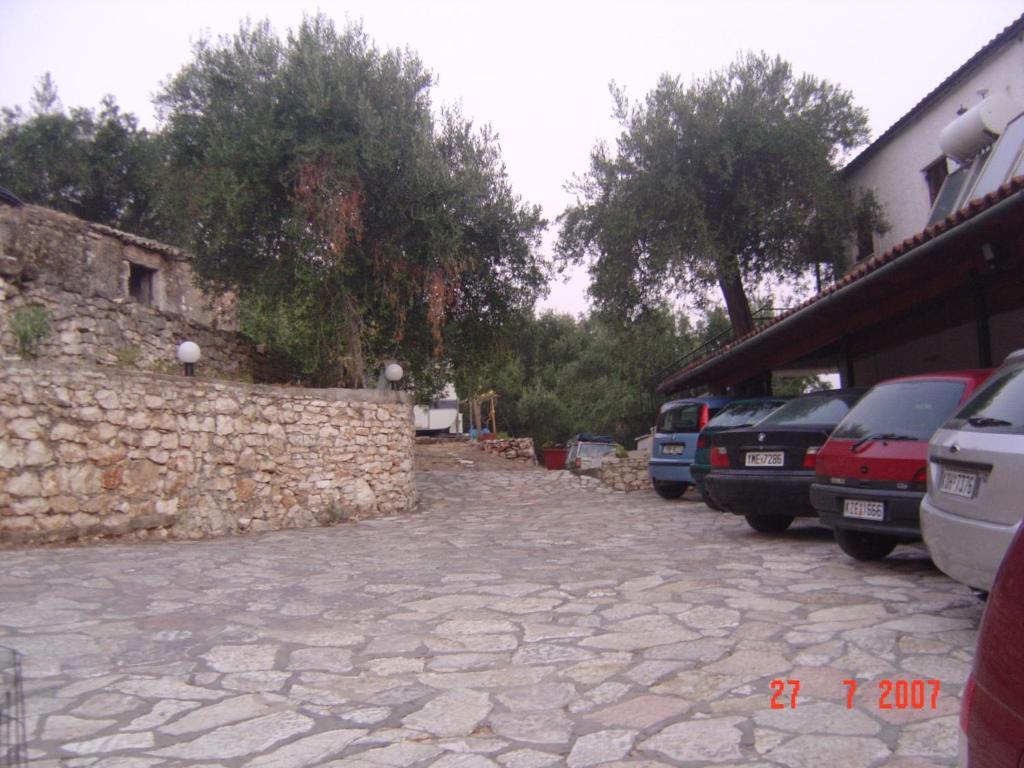 Fatiras Studios Kassiopi Exterior photo