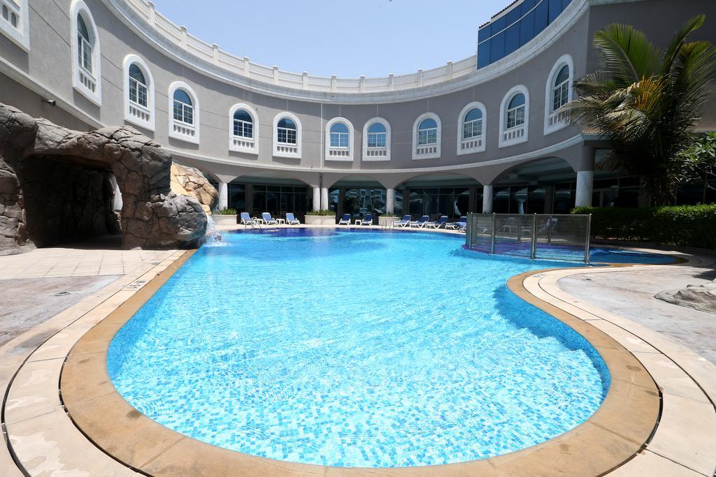 Sharjah Premiere Hotel & Resort Exterior photo