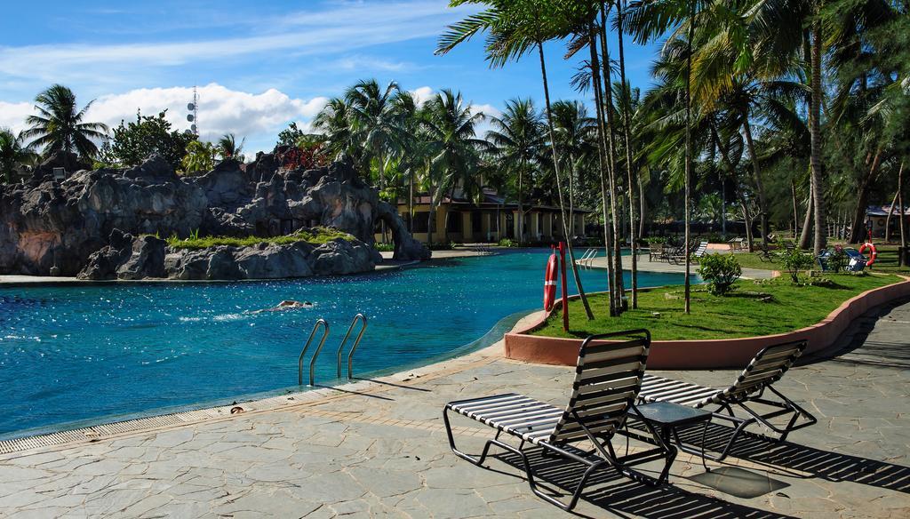 Legend Cherating Beach Resort Kuantan Exterior photo