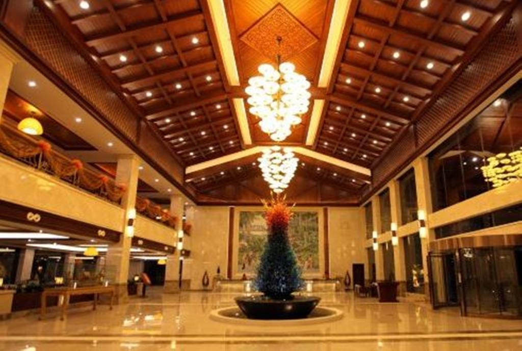 Ramada Plaza Xishuangbanna Hotel Exterior photo