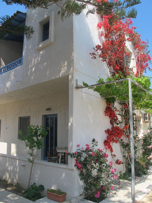 Nikolas Apartments Amoudara  Exterior photo
