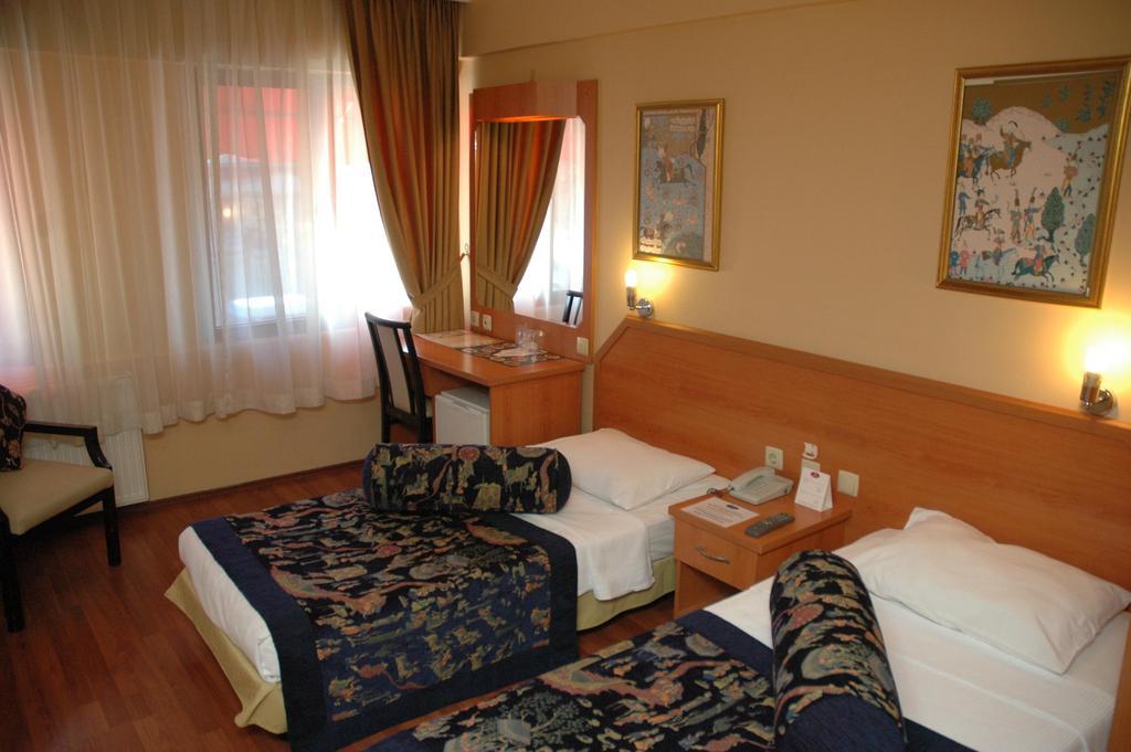 Hotel Santa Pera Istanbul Room photo