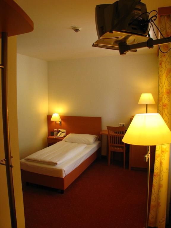 Familienresidenz Hotel Villach Room photo