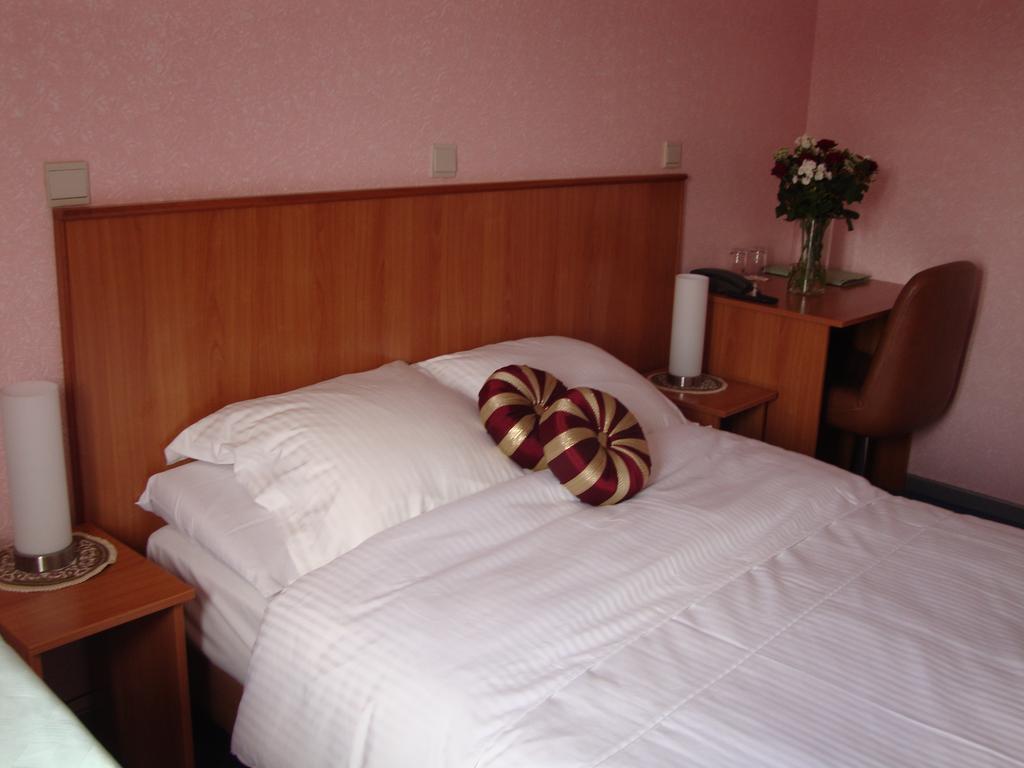 Hotel Eikenhof Knesselare Room photo