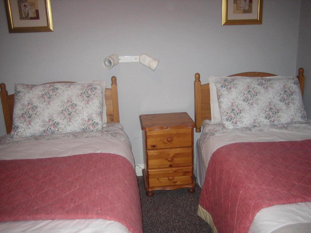 Breezy Heights Bed & Breakfast Cross  Room photo