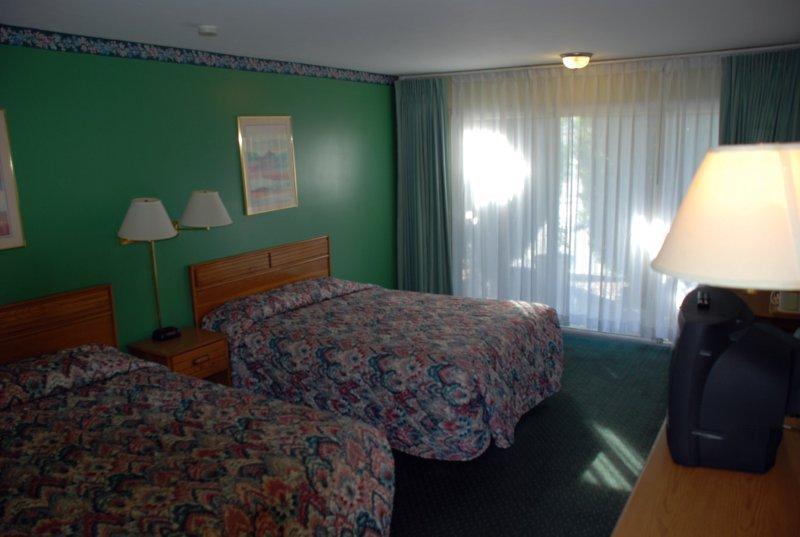 Budgetel River Inn Motel - Redding Room photo