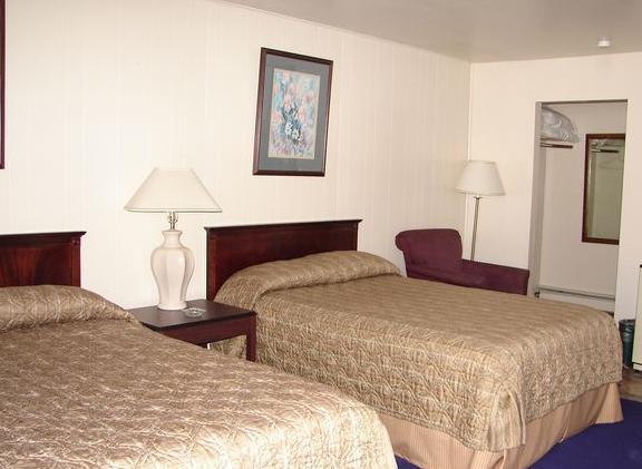 Swiss Motel Riverhead Room photo