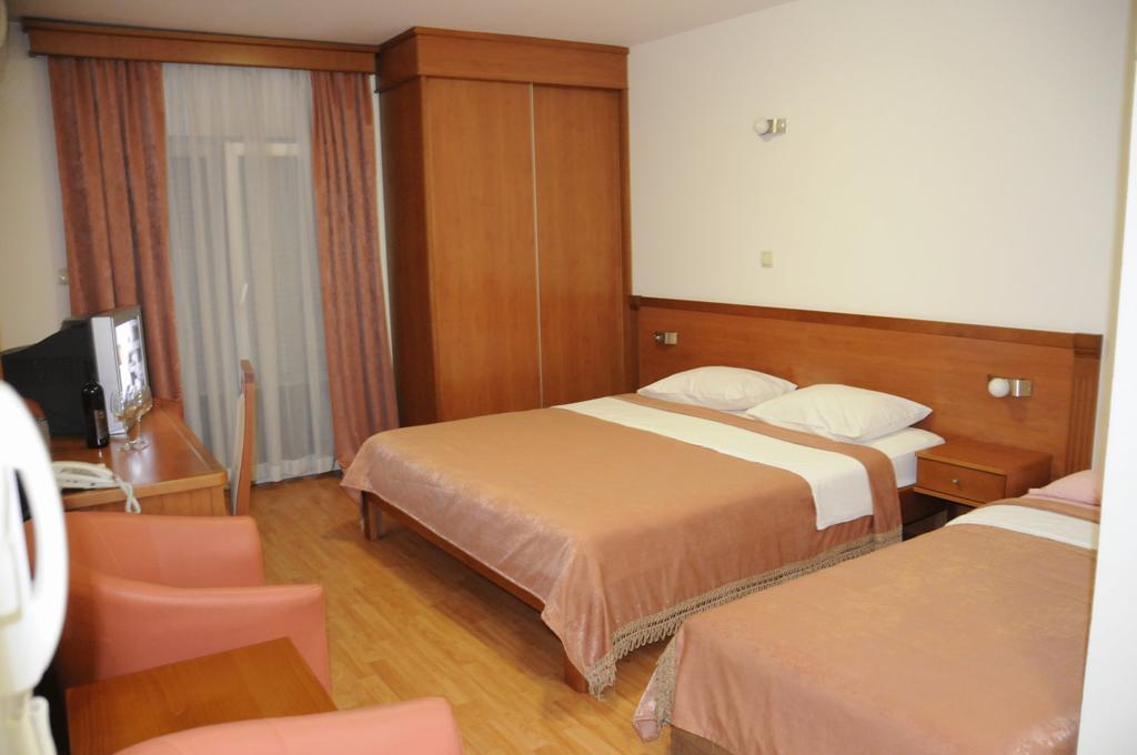 Garni Hotel Mena Budva Room photo