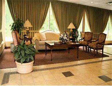 Ramada East Airport Hotel Columbus Interior photo