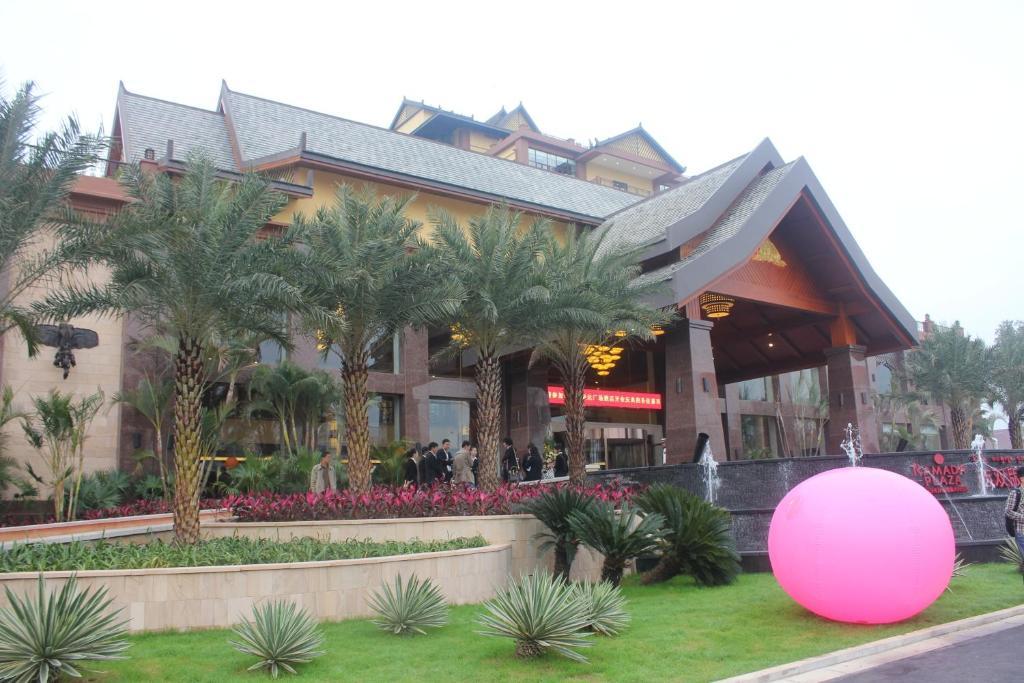 Ramada Plaza Xishuangbanna Hotel Exterior photo