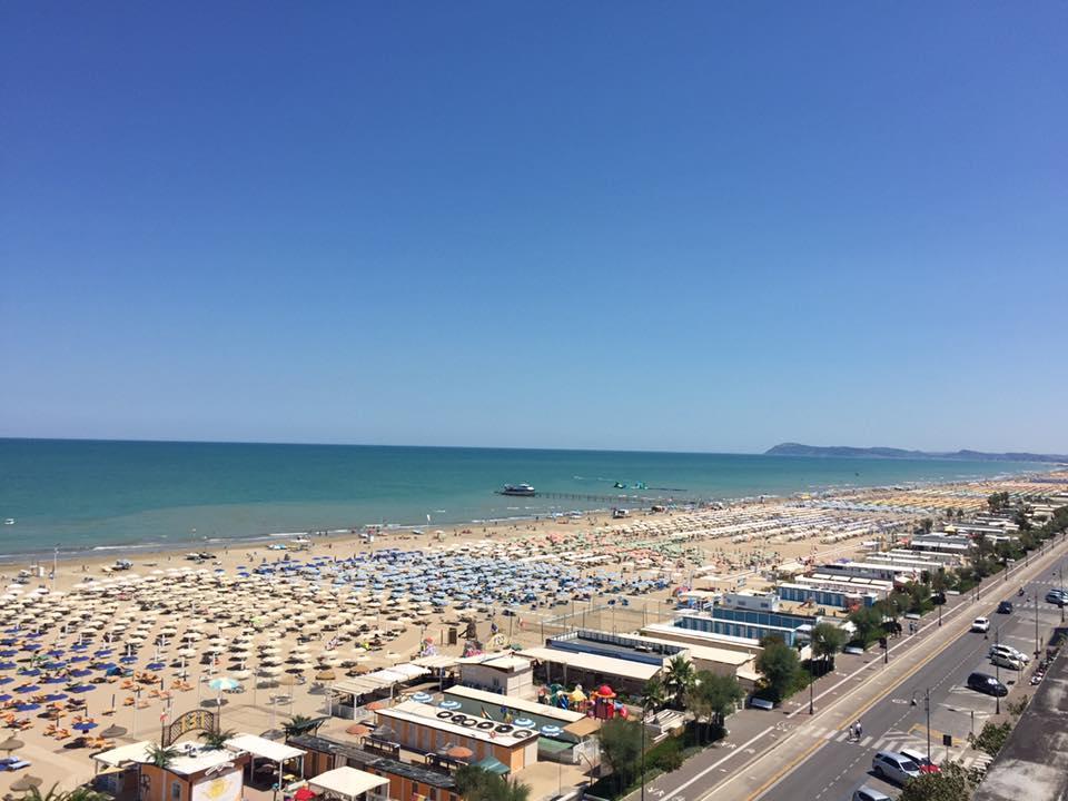 Hotel Regina In Spiaggia Rimini Exterior photo