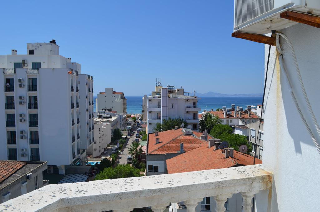 Kalif Hotel Ayvalik Exterior photo