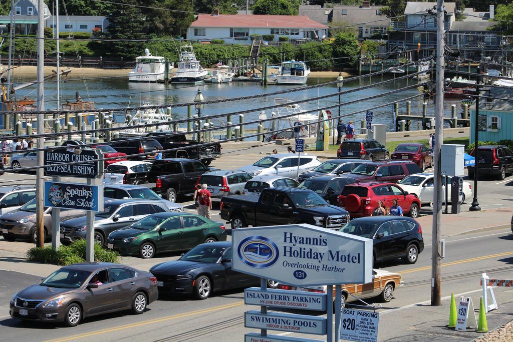 Hyannis Holiday Motel Exterior photo