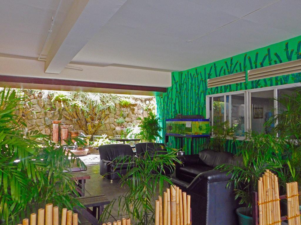 Robbinsdale Residences Quezon City Exterior photo