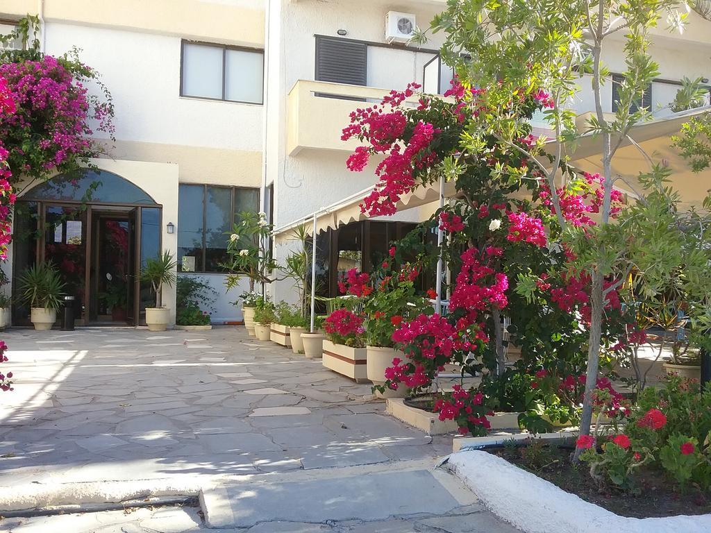 Esperides Hotel Ierapetra  Exterior photo