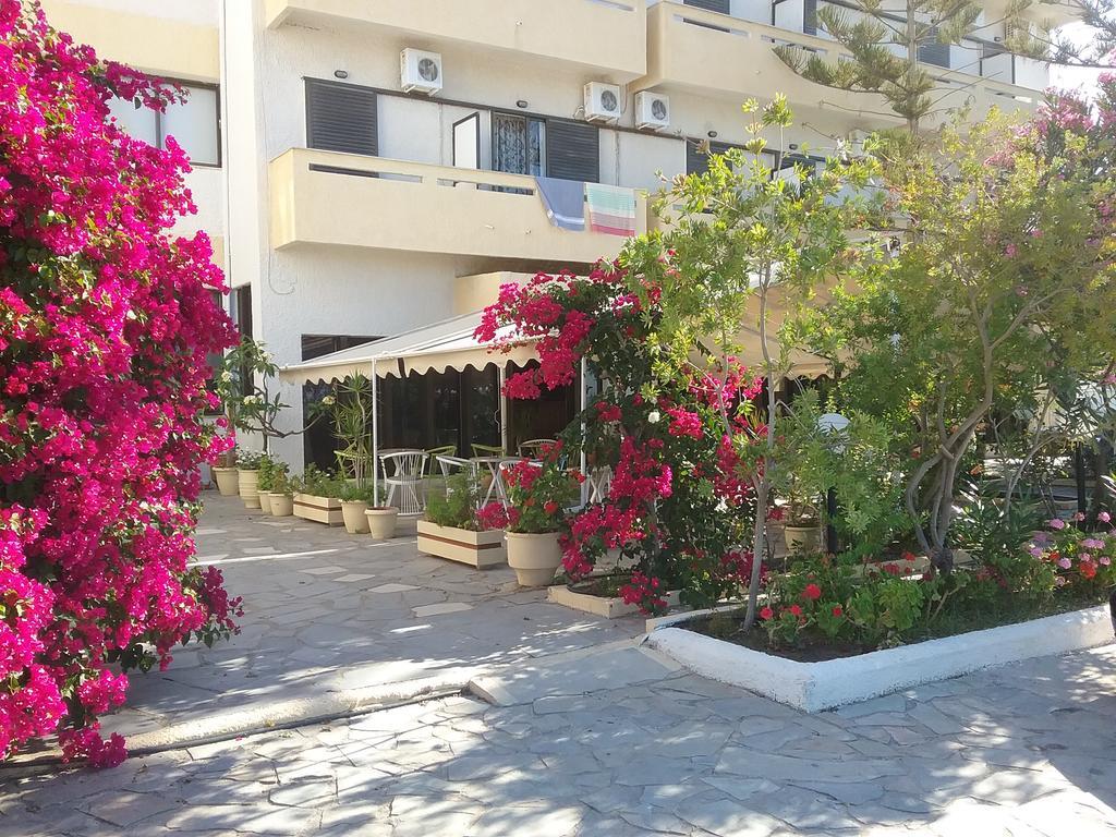 Esperides Hotel Ierapetra  Exterior photo