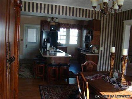 Vintage Charm Bed And Breakfast Hotel Waterville Restaurant photo