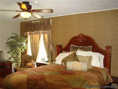 Vintage Charm Bed And Breakfast Hotel Waterville Room photo