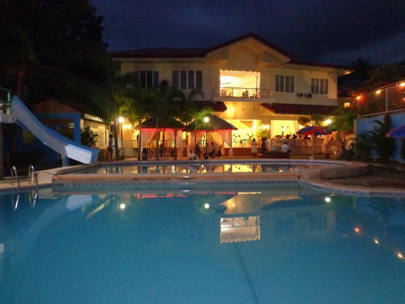 Blue Pot Family Resort Dalaguete Exterior photo