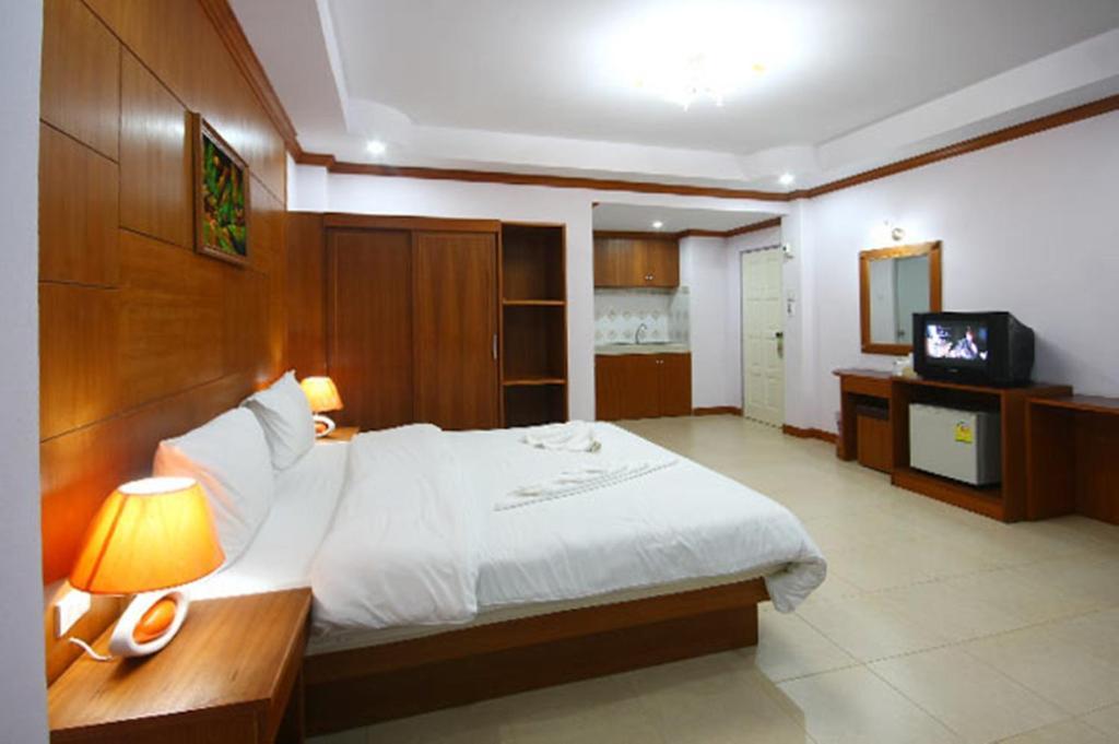 Phuket Tropical Inn Patong Room photo