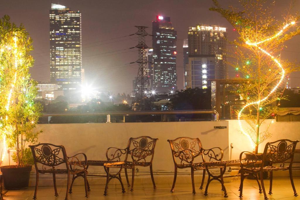 House Of Arsonia Tulip Hotel Jakarta Exterior photo